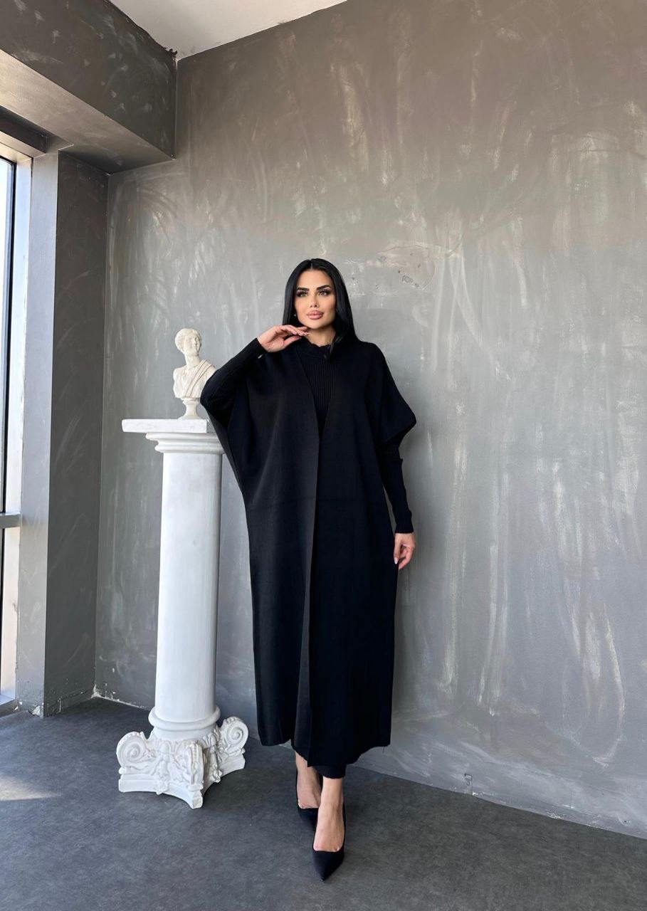 Ensemble robe longue côtelée et cape ample