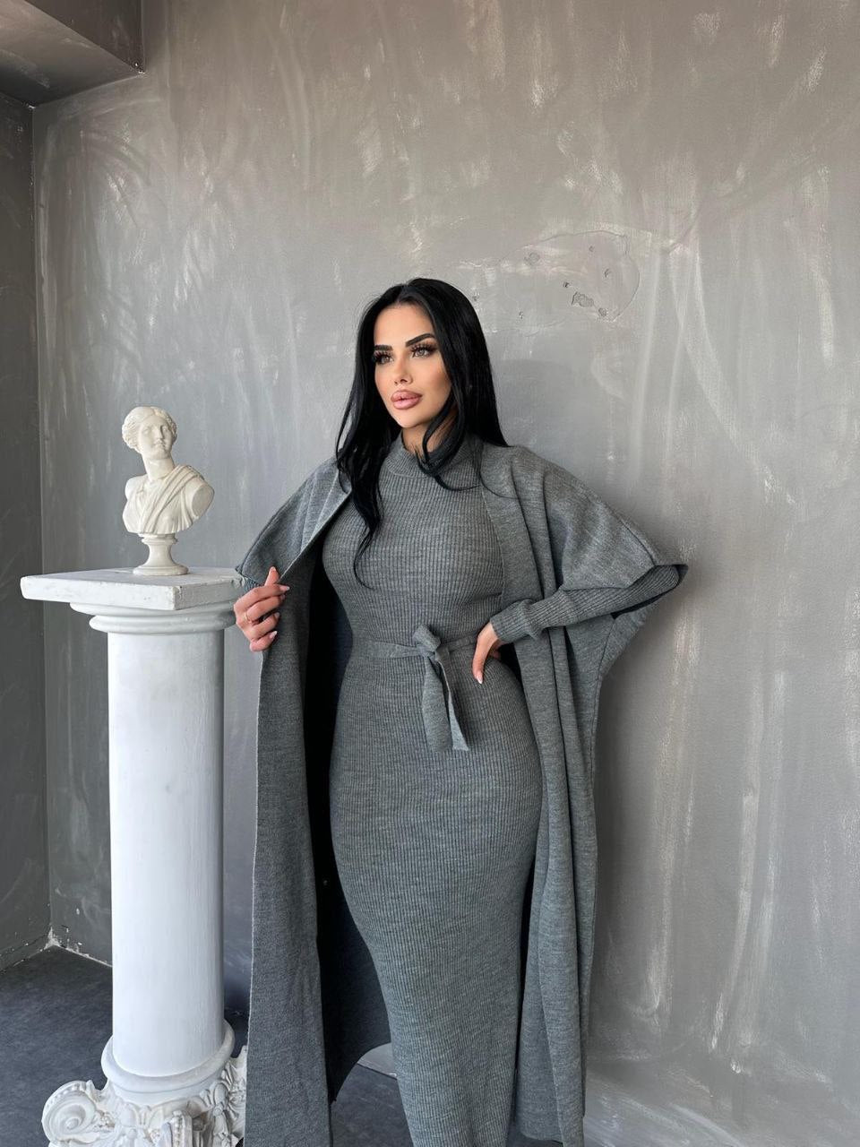 Ensemble robe longue côtelée et cape ample