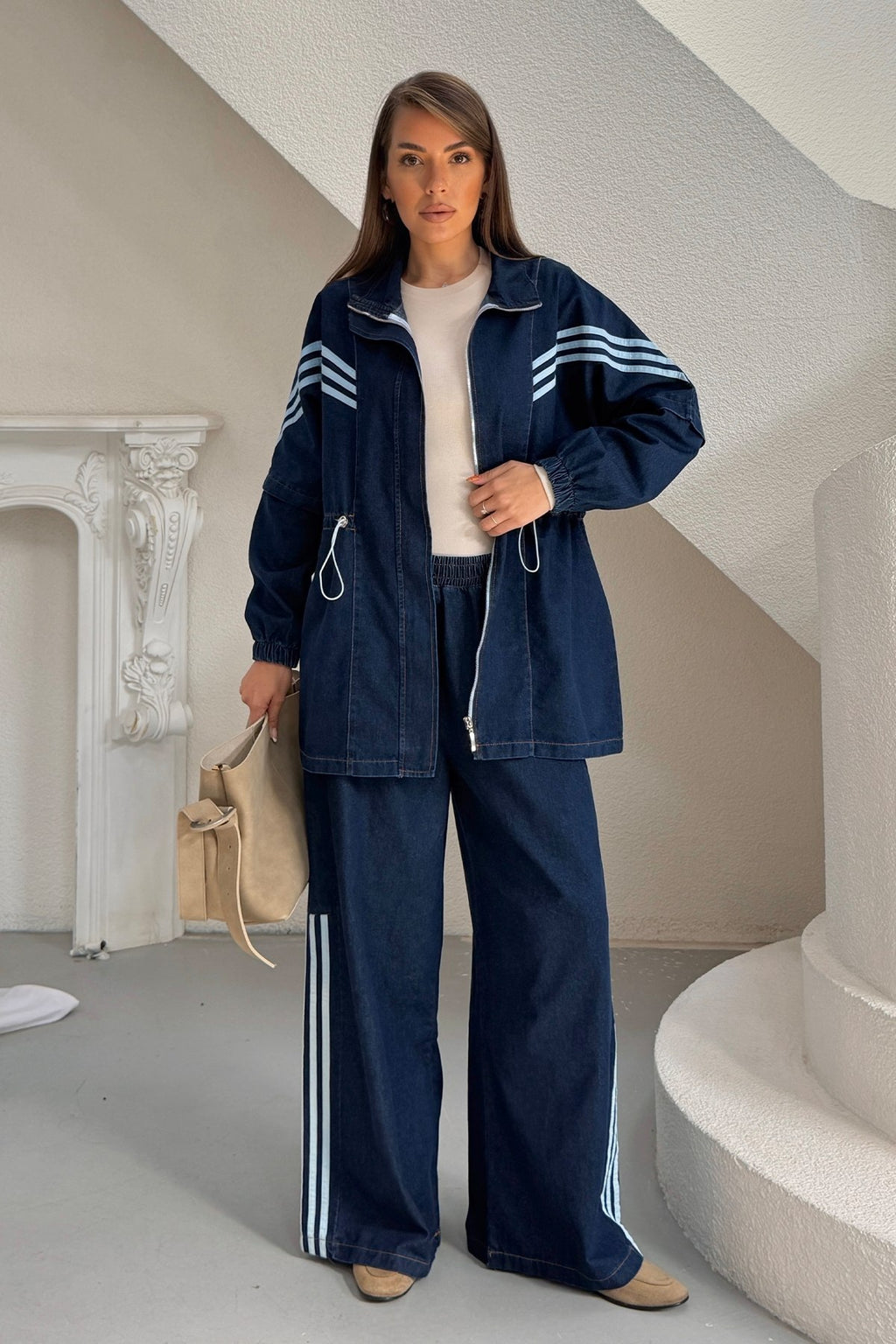 Ensemble femme bleu marine à bandes contrastantes