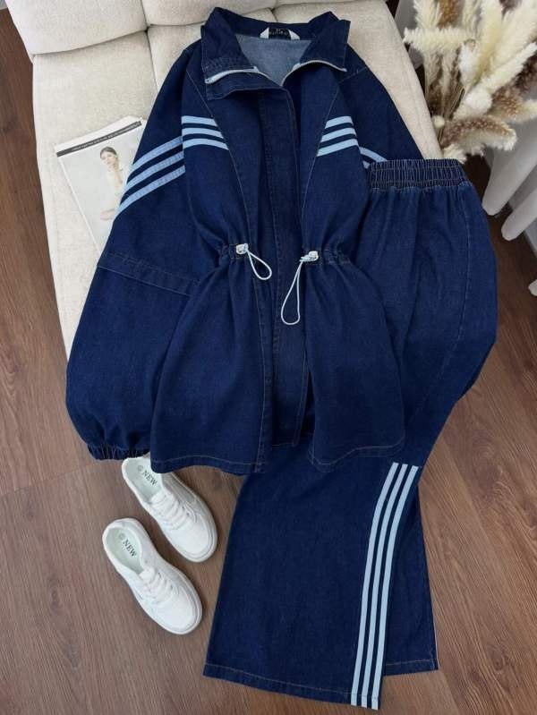 Ensemble femme bleu marine à bandes contrastantes