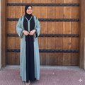 طقم تقليدي راقٍ مكوّن من كيمونو وقفطان بلمسة مغربية أصيلة ✨